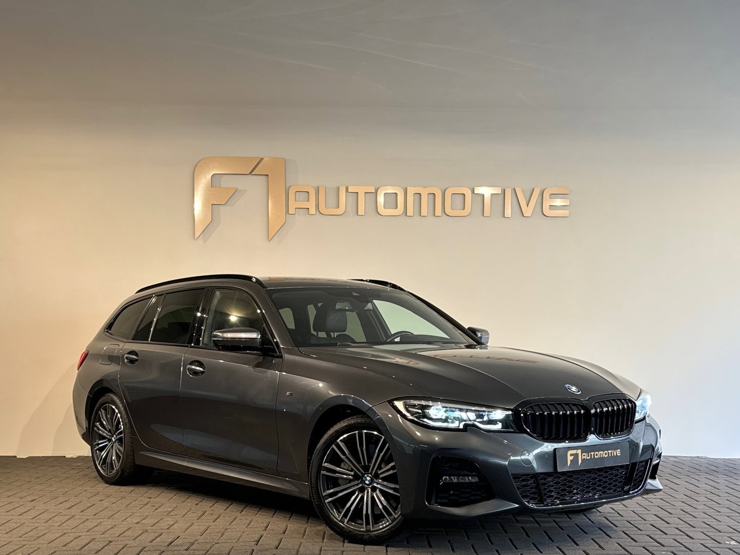 BMW 3 Serie Touring 330e M Sport Keyless|HuD|Memory|Trekhaak