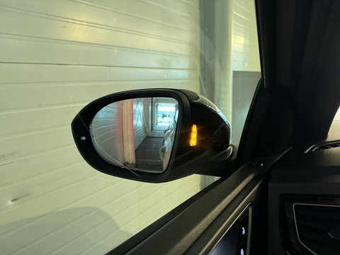 Volkswagen Taigo 1.5 TSI R-Line Business Pano|Keyl|Sfeer|VOL