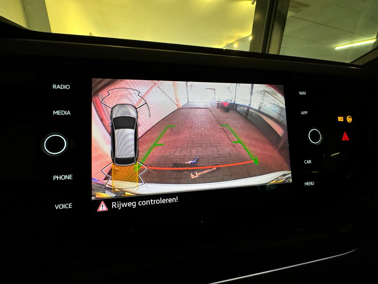 Volkswagen Taigo 1.5 TSI R-Line Business Pano|Keyl|Sfeer|VOL