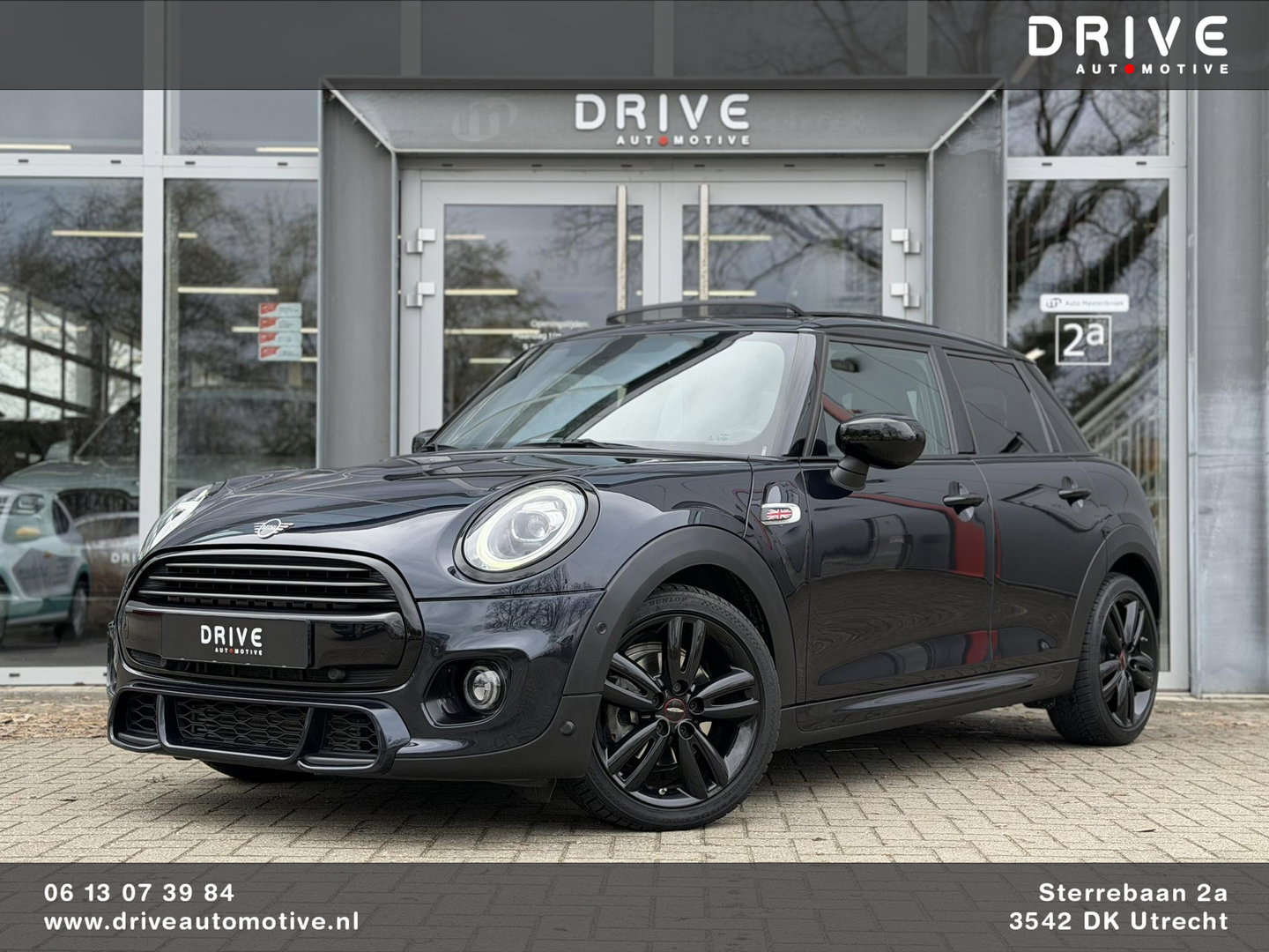 MINI 5-deurs 1.5 Cooper Dalston Edition JCW|Pano|H/K|Enigmatic Black