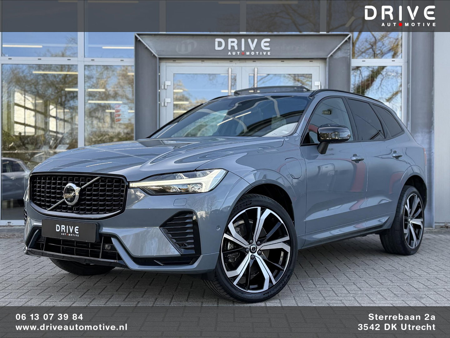 Volvo XC60 2.0 T8 Plug-in hybrid AWD Ultimate Dark |Pano|Luchtvering|Bowers & Wilkins|21"