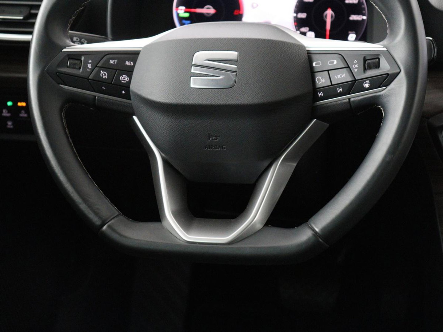 SEAT Leon Sportstourer 1.4 TSI eHybrid PHEV FR | SOH 99% | Stoel & stuurverwarming | Virtual Cockpit | Carplay | Cruise Control | Navigatie