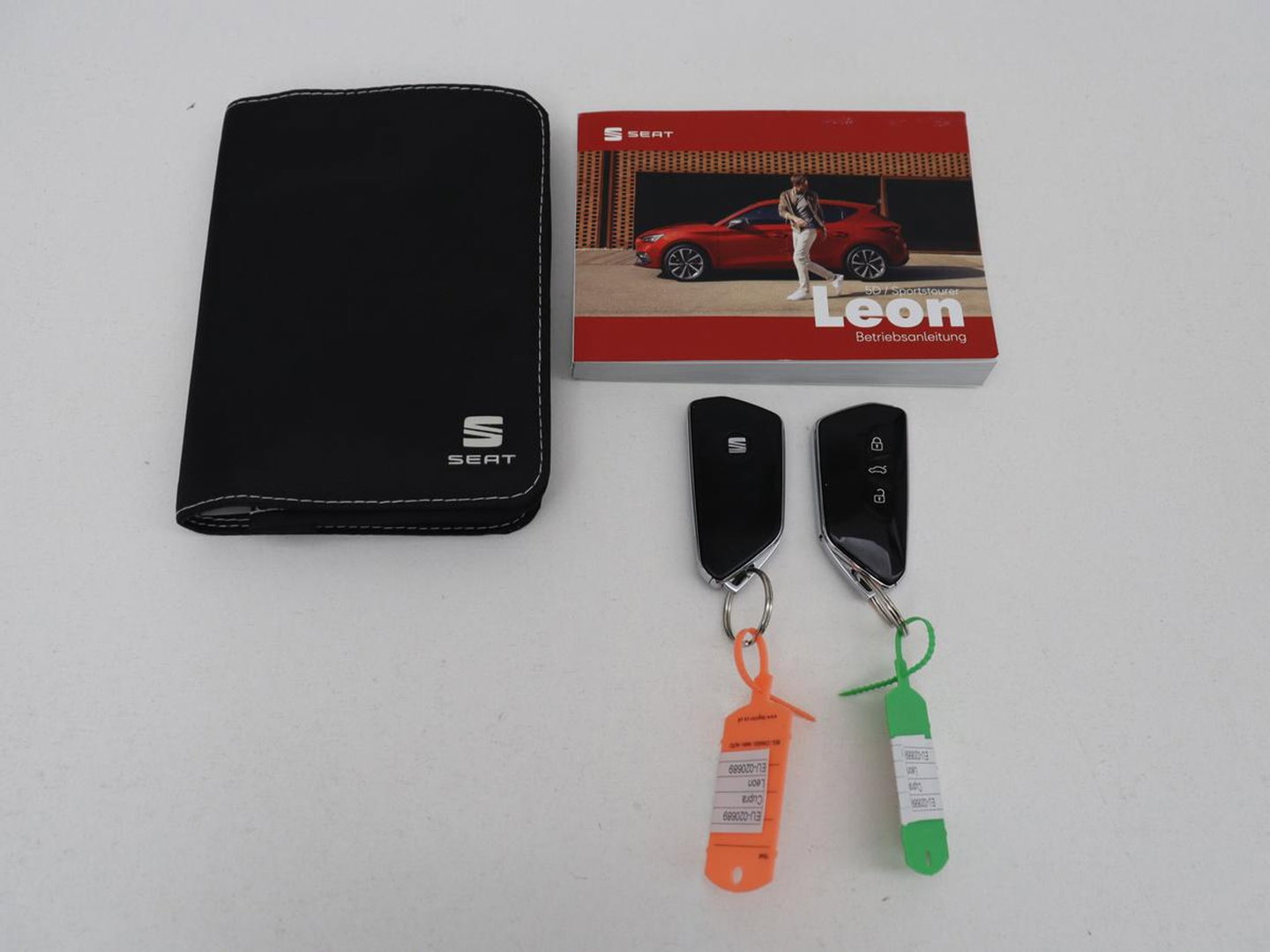 SEAT Leon Sportstourer 1.4 TSI eHybrid PHEV FR | SOH 99% | Stoel & stuurverwarming | Virtual Cockpit | Carplay | Cruise Control | Navigatie