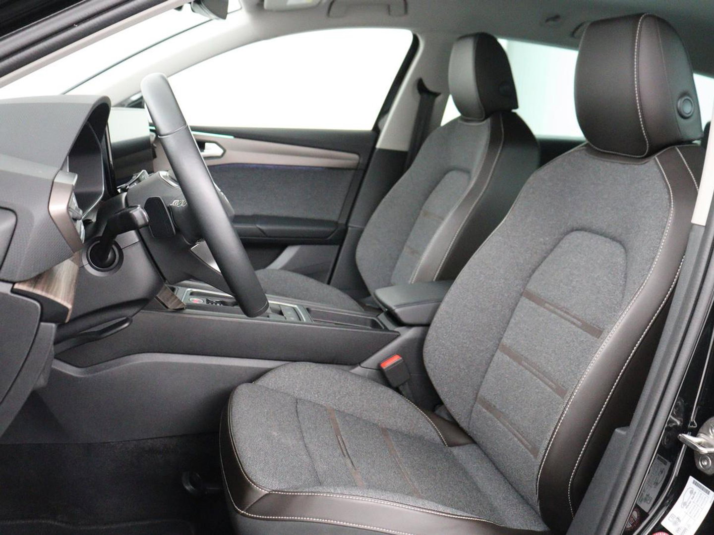 SEAT Leon Sportstourer 1.4 TSI eHybrid PHEV FR | SOH 99% | Stoel & stuurverwarming | Virtual Cockpit | Carplay | Cruise Control | Navigatie