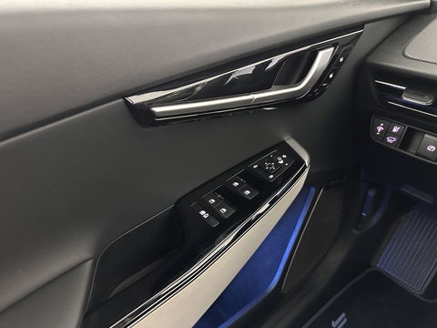 Kia Ev6 GT-Line 77.4 kWh [ 3-Fase-11kW ] (INCL-BTW) Aut. *HEATPUMP | PANO | HEAD-UP | LEATHER-ALCANTARA | ADAPTIVE-CRUISE | DIGI-COCKPIT | MERIDIAN-AUDIO | MEMORYPACK | FULL-LED | KEYLESS | TOPVIEW | DAB | BLINDSPOT | NAVI-FULLMAP |