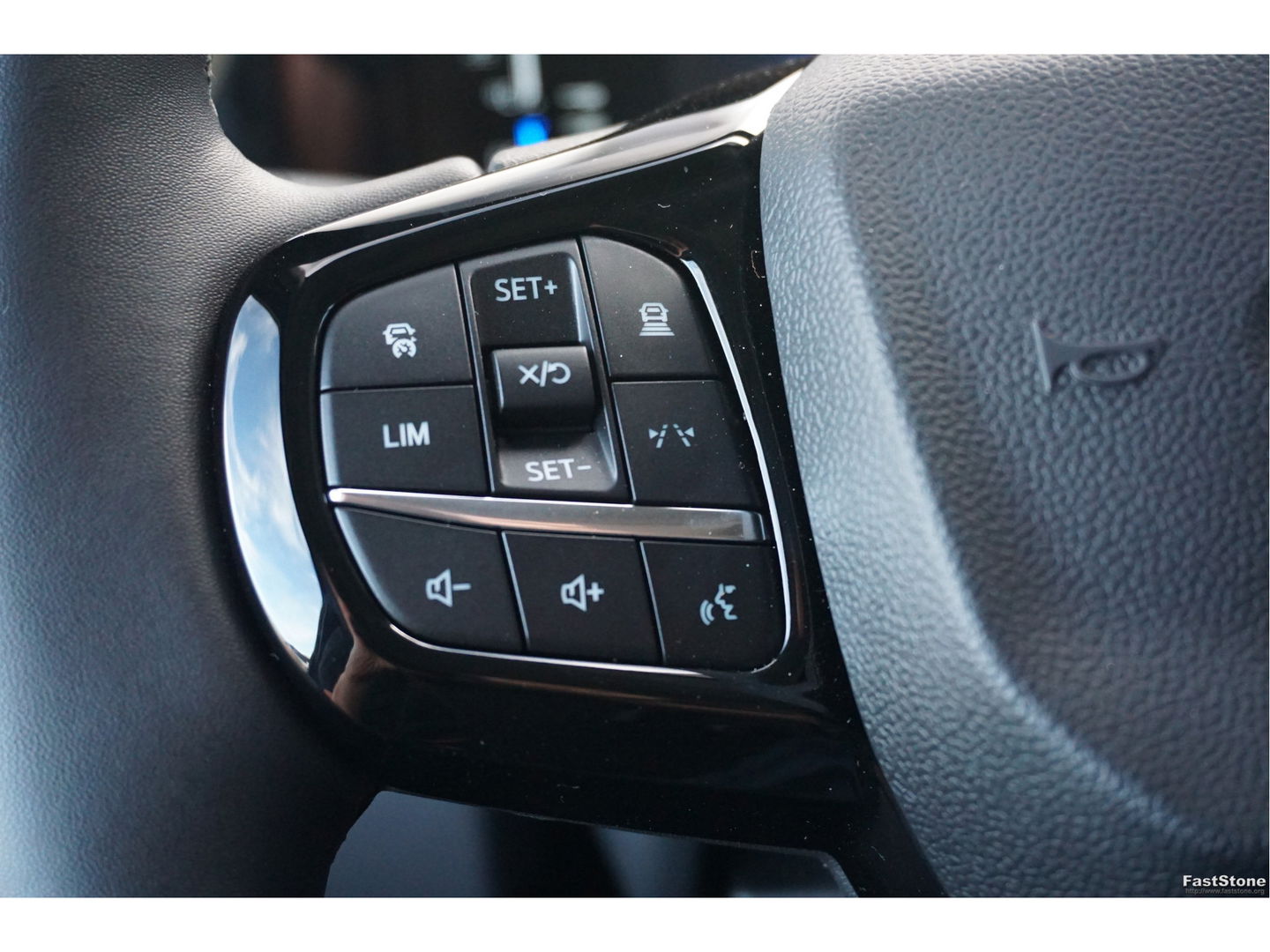 Ford Transit Custom 300S 150PK Limited BPM VRIJ!! Navi, Cam, Adap. Cruise, 17" LM, Trekhaak!! NR. A181