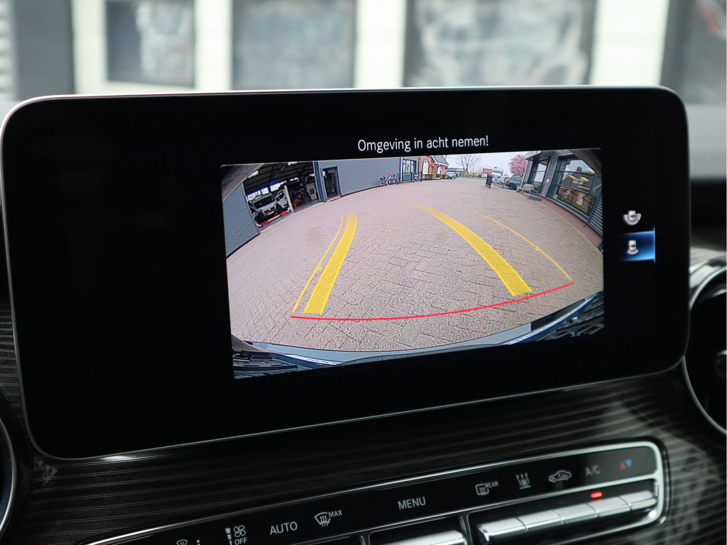 Mercedes-Benz EQV 300 90kWh SoH 97,1 % L3 Extra Lang - 8 Zits - Leder - elc. Schuif