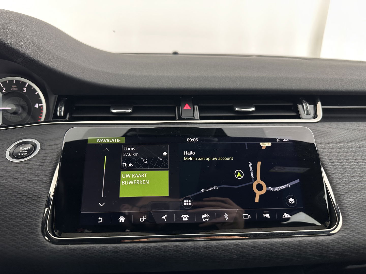 Land Rover Range Rover Evoque 2.0 D180 AWD SE (INCL.BTW) Aut. *LEATHER | FULL-LED | HEATED-COMFORTSEATS | NAVI-FULLMAP | SHIFT-PADDLES | CAMERA | ECC | PDC | CRUISE | 18''ALU*