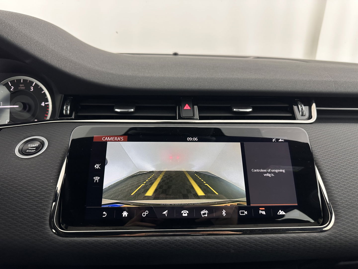 Land Rover Range Rover Evoque 2.0 D180 AWD SE (INCL.BTW) Aut. *LEATHER | FULL-LED | HEATED-COMFORTSEATS | NAVI-FULLMAP | SHIFT-PADDLES | CAMERA | ECC | PDC | CRUISE | 18''ALU*