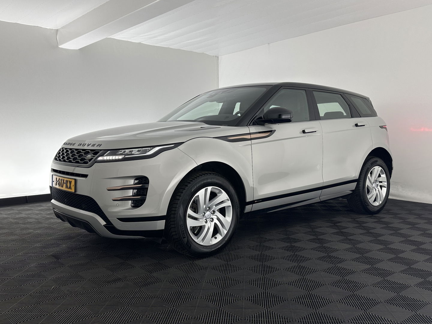 Land Rover Range Rover Evoque 2.0 D180 AWD SE (INCL.BTW) Aut. *LEATHER | FULL-LED | HEATED-COMFORTSEATS | NAVI-FULLMAP | SHIFT-PADDLES | CAMERA | ECC | PDC | CRUISE | 18''ALU*