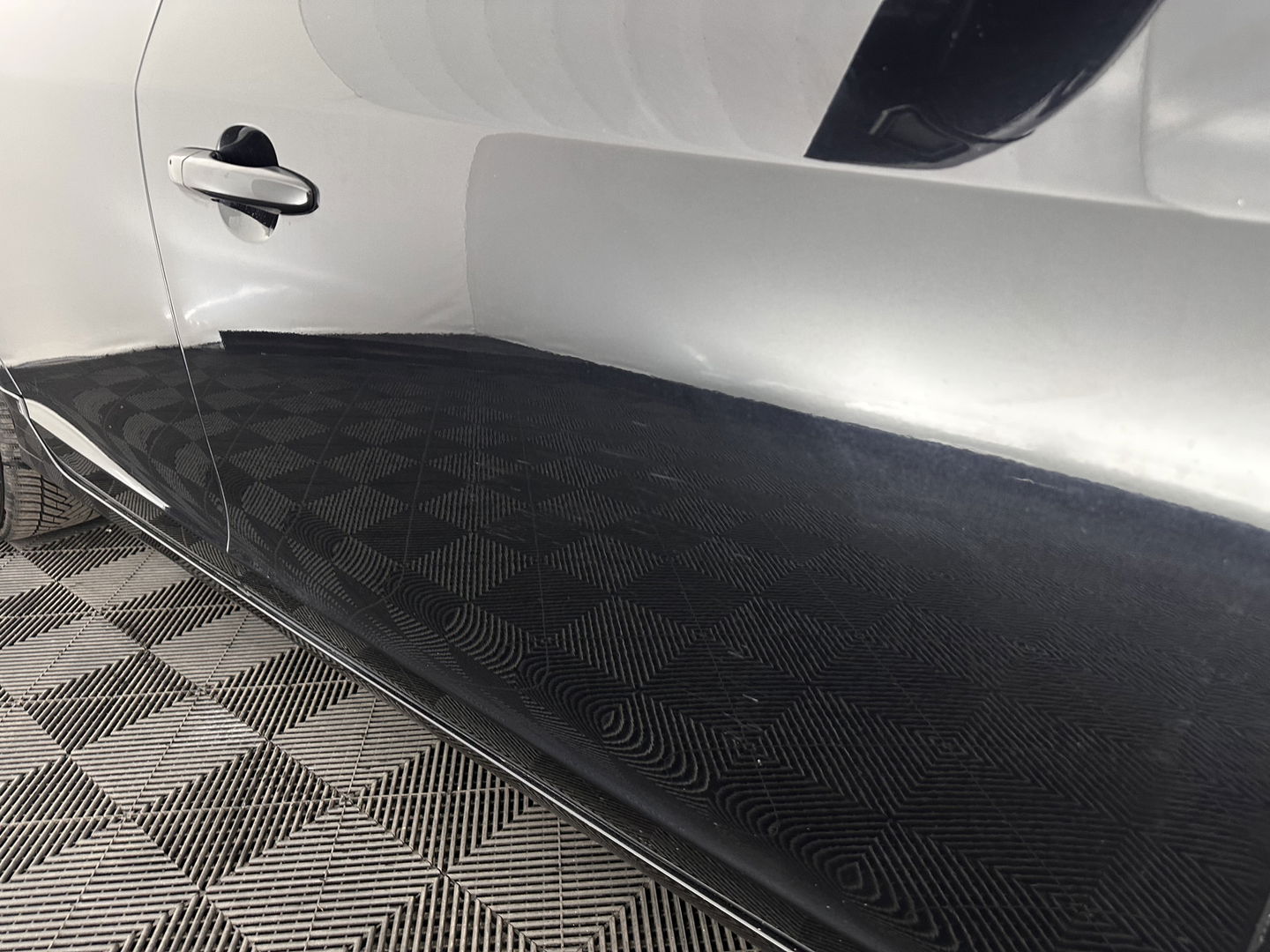 Volvo V60 2.4 D6 AWD Plug-In Hybrid Momentum Aut. *PANO | LEATHER-FABRIC | NAVI-FULLMAP | HEATED-COMFORTSEATS | ECC | PDC | CRUISE | TOWBAR | 17''ALU*