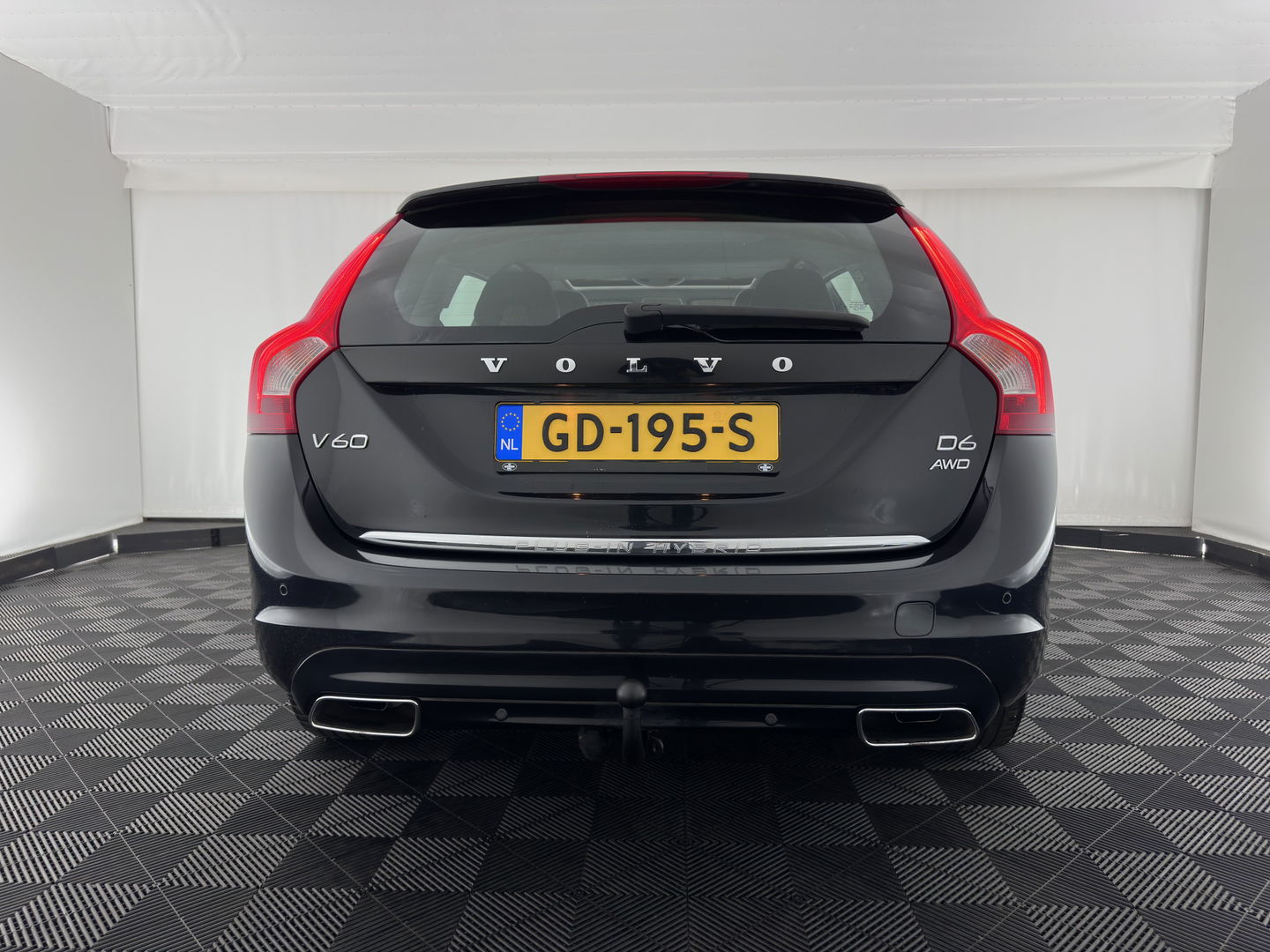 Volvo V60 2.4 D6 AWD Plug-In Hybrid Momentum Aut. *PANO | LEATHER-FABRIC | NAVI-FULLMAP | HEATED-COMFORTSEATS | ECC | PDC | CRUISE | TOWBAR | 17''ALU*