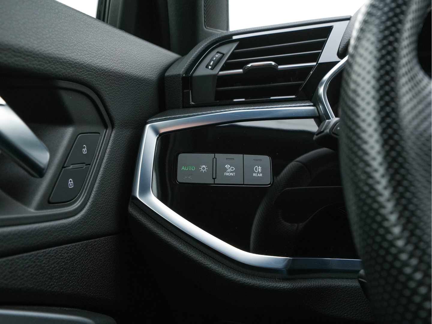 Audi Q3 Sportback 35 TFSI S-Line Edition (INCL-BTW) Aut. *LEATHER | FULL-LED | ADAPTIVE-CRUISE | DIGI-COCKPIT | NAVI-FULLMAP | CAMERA | DAB | AMBIENTLIGHT | PRIVACYGLASS | SHIFTPADDLES | ECC | PDC | 20''ALU*