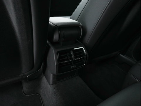 Audi Q3 Sportback 35 TFSI S-Line Edition (INCL-BTW) Aut. *LEATHER | FULL-LED | ADAPTIVE-CRUISE | DIGI-COCKPIT | NAVI-FULLMAP | CAMERA | DAB | AMBIENTLIGHT | PRIVACYGLASS | SHIFTPADDLES | ECC | PDC | 20''ALU*