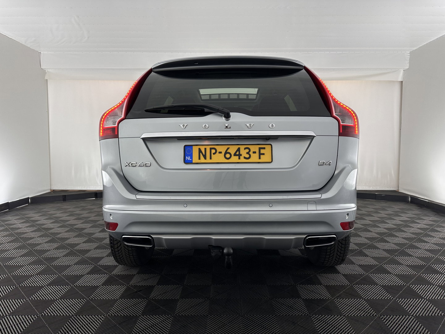 Volvo XC60 2.0 D4 FWD Polar+ Aut. *PANO | LEATHER | XENON | ADAPTIVE-CRUISE | MEMORY-PACK | BLINDSPOT | HEATED-COMFORTSEATS | NAVI-FULLMAP | CAMERA | PRIVACYGLASS | ECC | TOWBAR | PDC | LANE-ASSIST | 17''ALU*