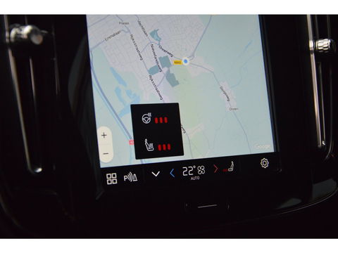 Volvo XC40 Recharge P8 AWD R-Design | SOH 93% | Trekhaak | Stoel + Stuur Verwarmd | Adaptive Cruise |