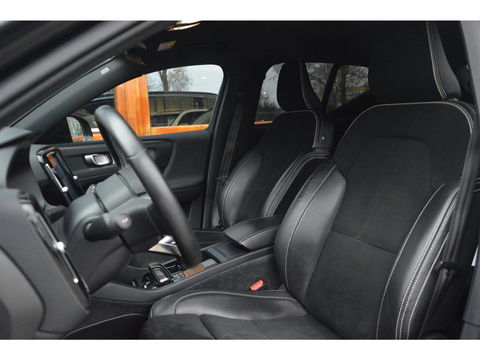 Volvo XC40 Recharge P8 AWD R-Design | SOH 93% | Trekhaak | Stoel + Stuur Verwarmd | Adaptive Cruise |