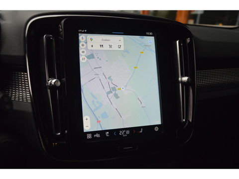 Volvo XC40 Recharge P8 AWD R-Design | SOH 93% | Trekhaak | Stoel + Stuur Verwarmd | Adaptive Cruise |