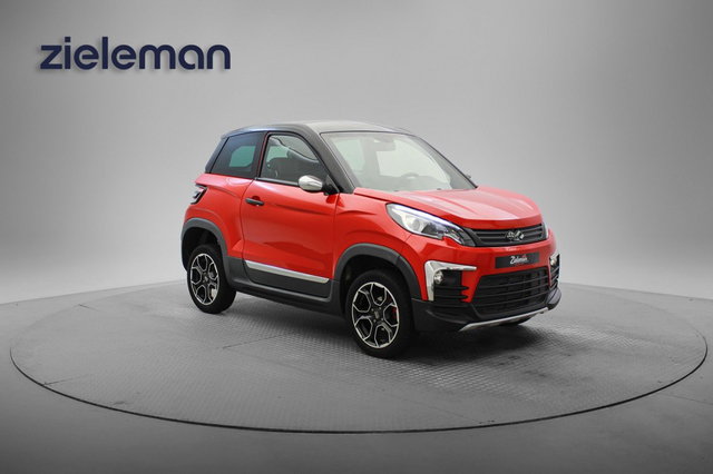 Ligier JS60 - dCi Chic Sun - 2022 - 7.388 Km- Leer, Camera, Stuurbekrachtiging