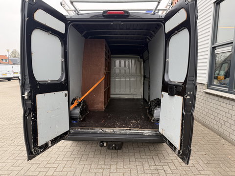 Peugeot Boxer 335 2.2 BlueHDi 165pk L3H2 Premium / vaste prijs rijklaar € 15.950 ex btw / lease vanaf € 269 / bpm vrij / euro 6 / airco / cruise / trekhaak / camera / imperial