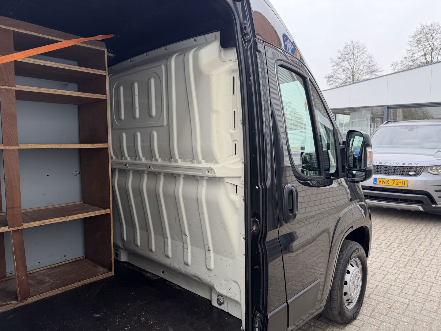 Peugeot Boxer 335 2.2 BlueHDi 165pk L3H2 Premium / vaste prijs rijklaar € 15.950 ex btw / lease vanaf € 269 / bpm vrij / euro 6 / airco / cruise / trekhaak / camera / imperial