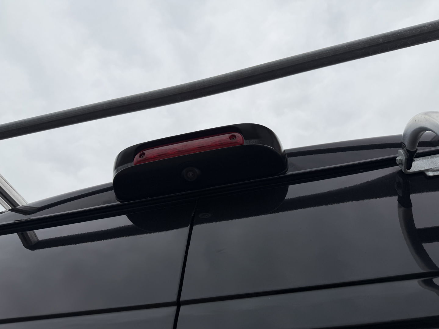 Peugeot Boxer 335 2.2 BlueHDi 165pk L3H2 Premium / vaste prijs rijklaar € 15.950 ex btw / lease vanaf € 269 / bpm vrij / euro 6 / airco / cruise / trekhaak / camera / imperial