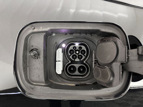 BMW i4 eDrive40 High Executive 84 kWh [ 3-Fase ] {SOH-95%} (INCL.BTW) *HEAD-UP | LEATHER | FULL-LED | WIDESCREEEN-DIGI-COCKPIT | CAMERA | KEYLESS | HIFI-SOUND | PRIVACY-GLASS | ECC | PDC | CRUISE | 17''ALU*