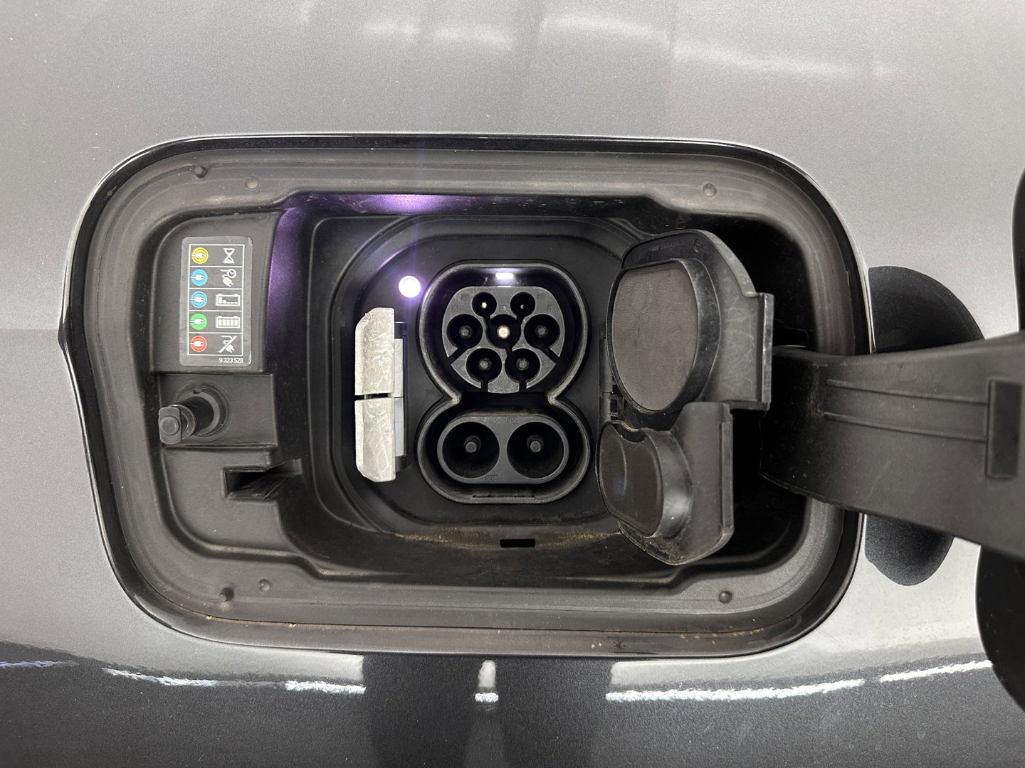 BMW iX3 High Executive 80 kWh [ 3-Fase-11kW ] {SOH-99%} (INCL-BTW) Aut. *PANO | LEATHER | HARMAN/KARDON | FULL-LED | BLINDSPOT | MEMORY-PACK | DIGI-COCKPIT | HEATED-SPORTSEATS | KEYLESS | TOPVIEW | DAB+ | NAVI-FULLMAP | HEAD-UP | PRIVACY-GLASS | .