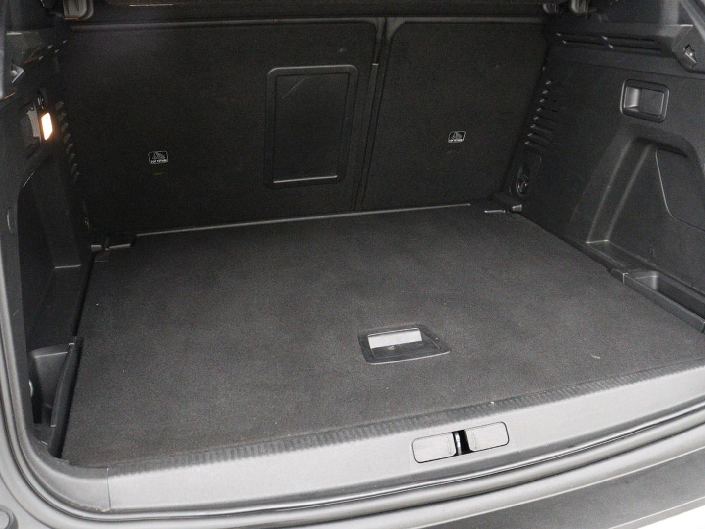 Peugeot 3008 1.6 PureTech GT | Massage | Adaptive cruise | Trekhaak afneembaar | Leder | Full LED | 360 Camera | Carplay | Stoelverwarming