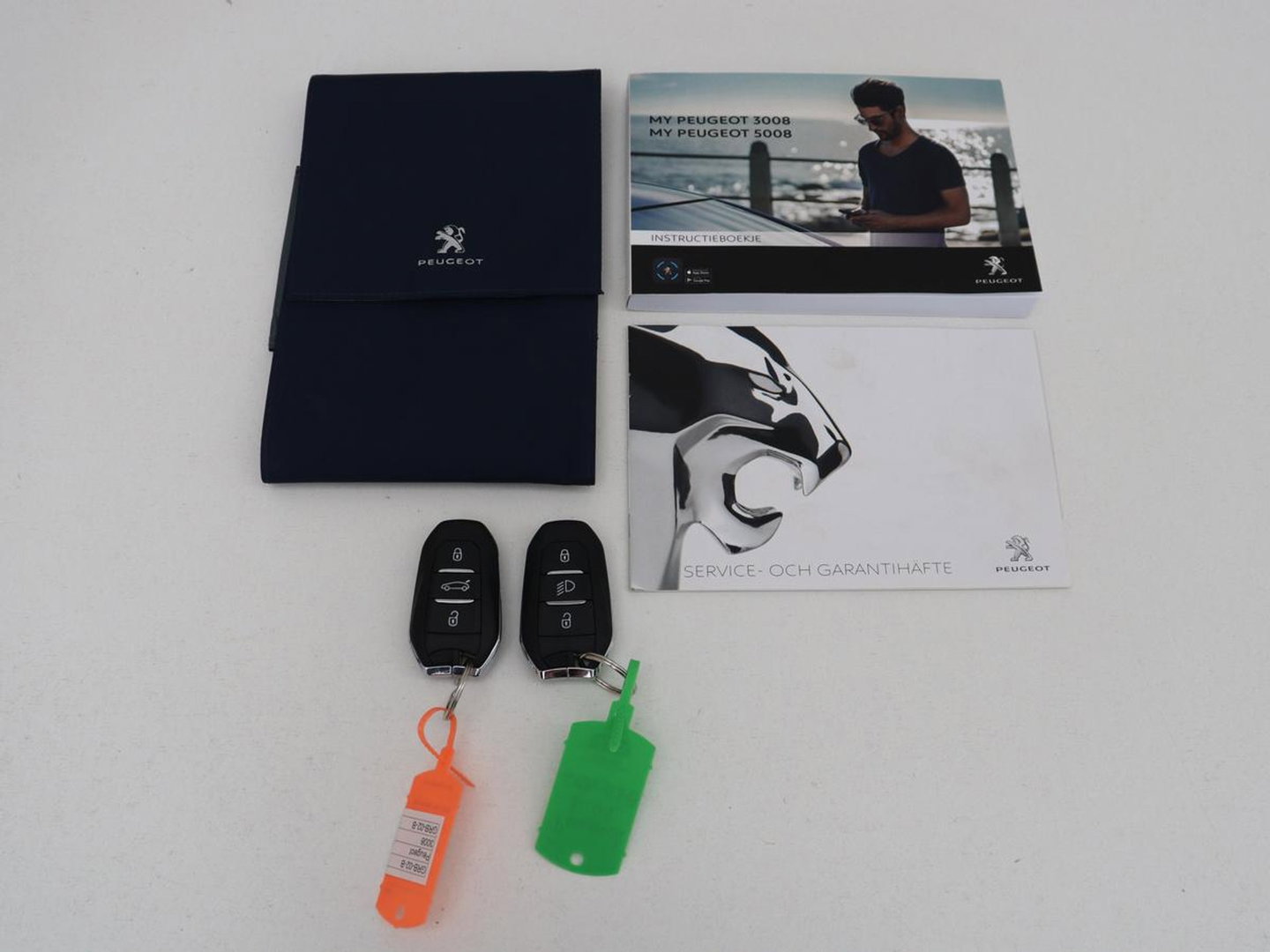 Peugeot 3008 1.6 PureTech GT | Massage | Adaptive cruise | Trekhaak afneembaar | Leder | Full LED | 360 Camera | Carplay | Stoelverwarming