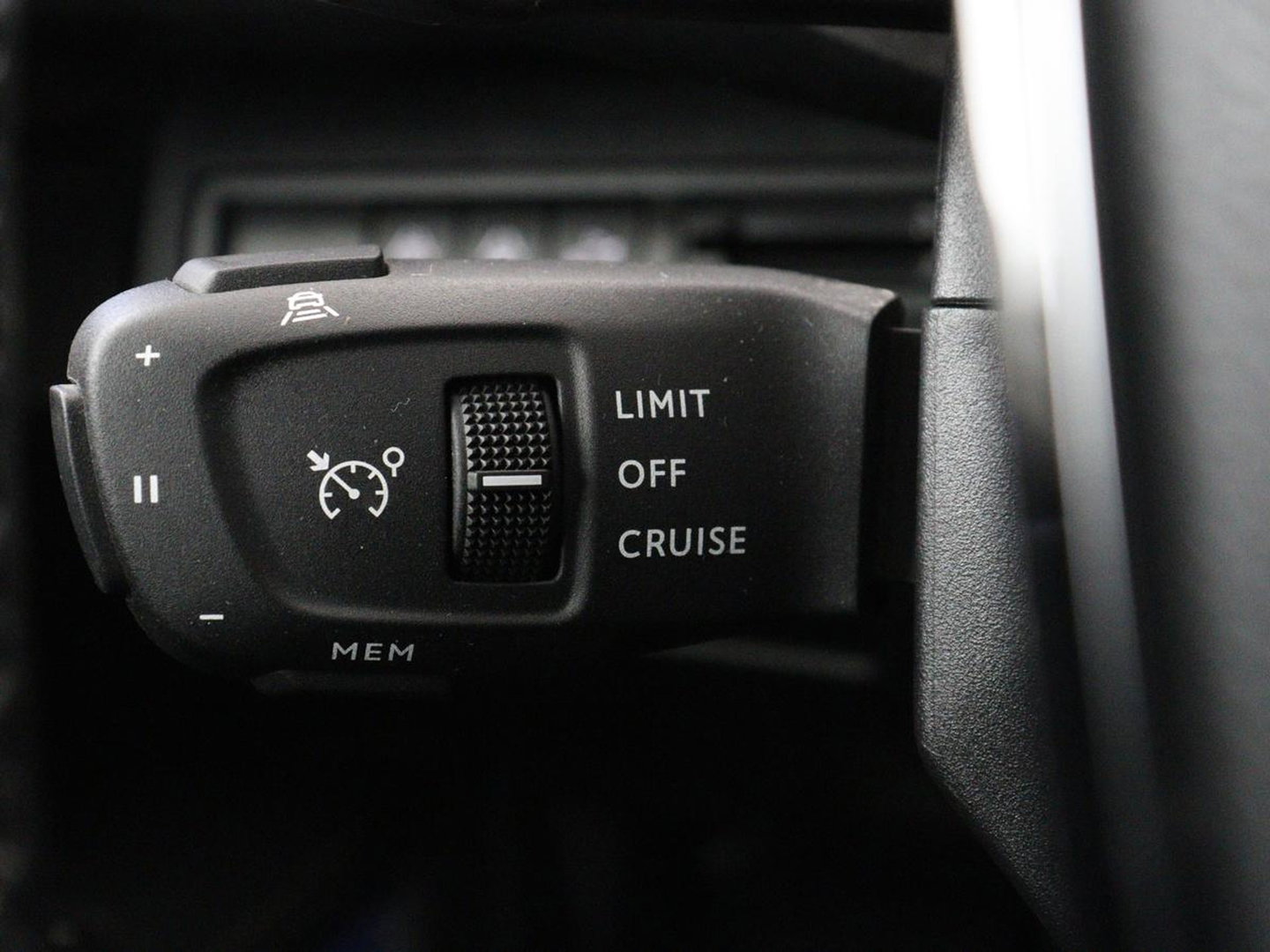 Peugeot 3008 1.6 PureTech GT | Massage | Adaptive cruise | Trekhaak afneembaar | Leder | Full LED | 360 Camera | Carplay | Stoelverwarming