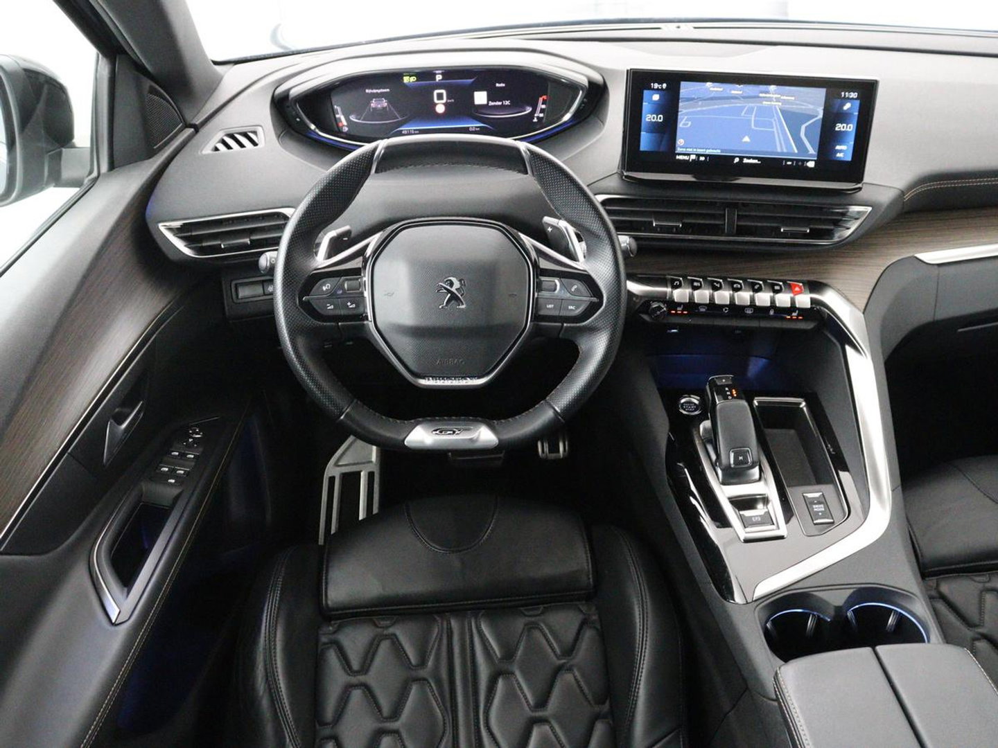 Peugeot 3008 1.6 PureTech GT | Massage | Adaptive cruise | Trekhaak afneembaar | Leder | Full LED | 360 Camera | Carplay | Stoelverwarming