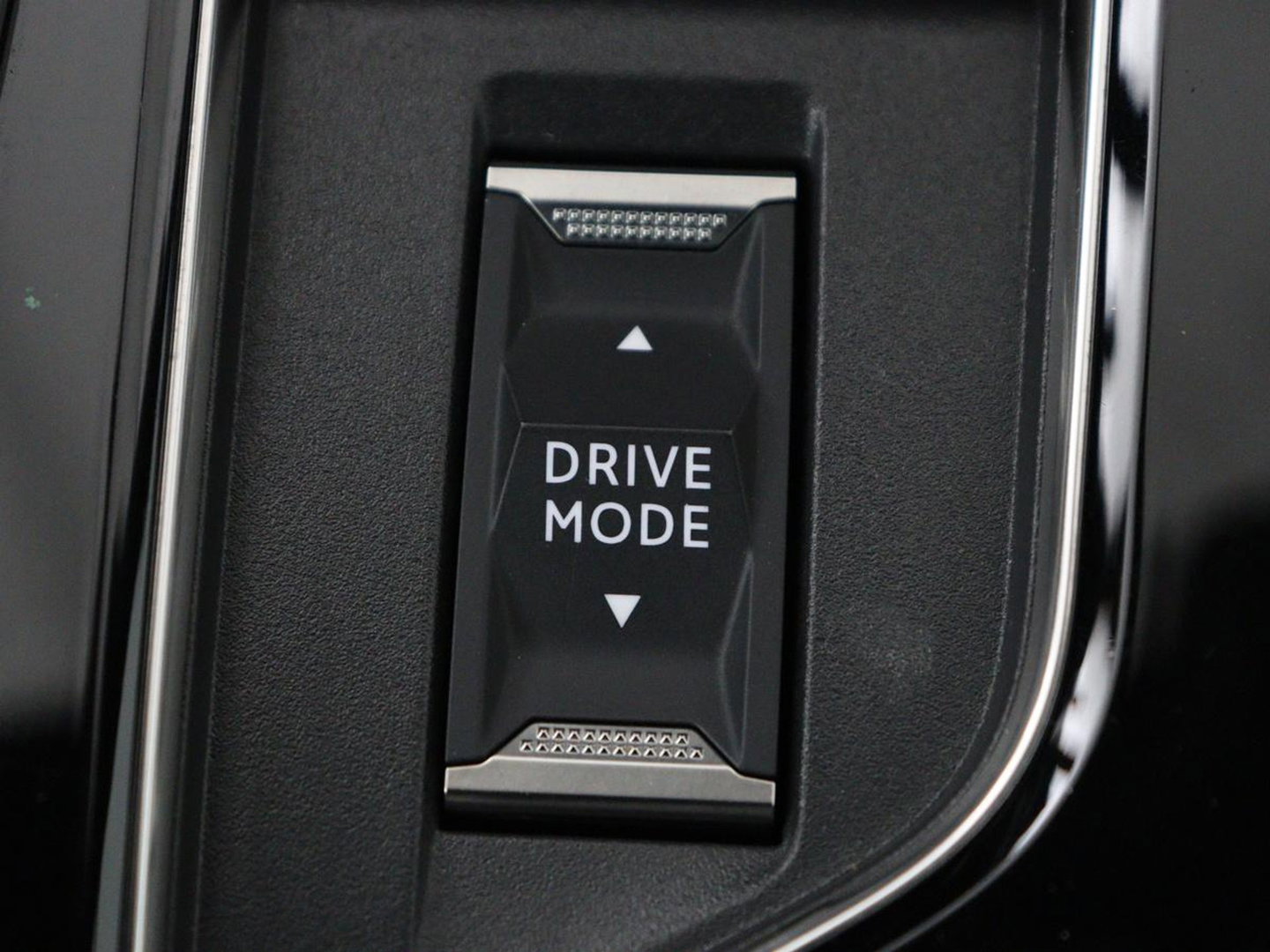 Peugeot 3008 1.6 PureTech GT | Massage | Adaptive cruise | Trekhaak afneembaar | Leder | Full LED | 360 Camera | Carplay | Stoelverwarming