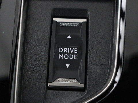Peugeot 3008 1.6 PureTech GT | Massage | Adaptive cruise | Trekhaak afneembaar | Leder | Full LED | 360 Camera | Carplay | Stoelverwarming