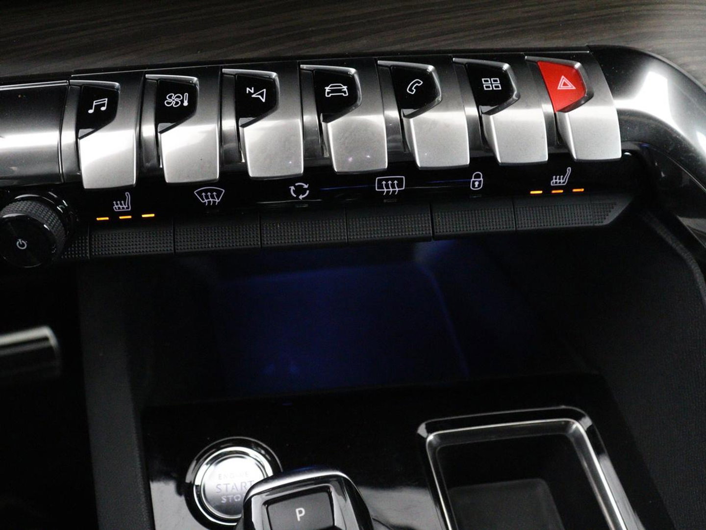 Peugeot 3008 1.6 PureTech GT | Massage | Adaptive cruise | Trekhaak afneembaar | Leder | Full LED | 360 Camera | Carplay | Stoelverwarming