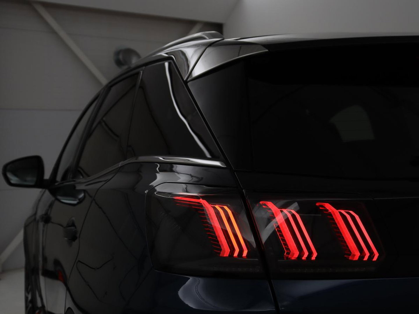 Peugeot 3008 1.6 PureTech GT | Massage | Adaptive cruise | Trekhaak afneembaar | Leder | Full LED | 360 Camera | Carplay | Stoelverwarming