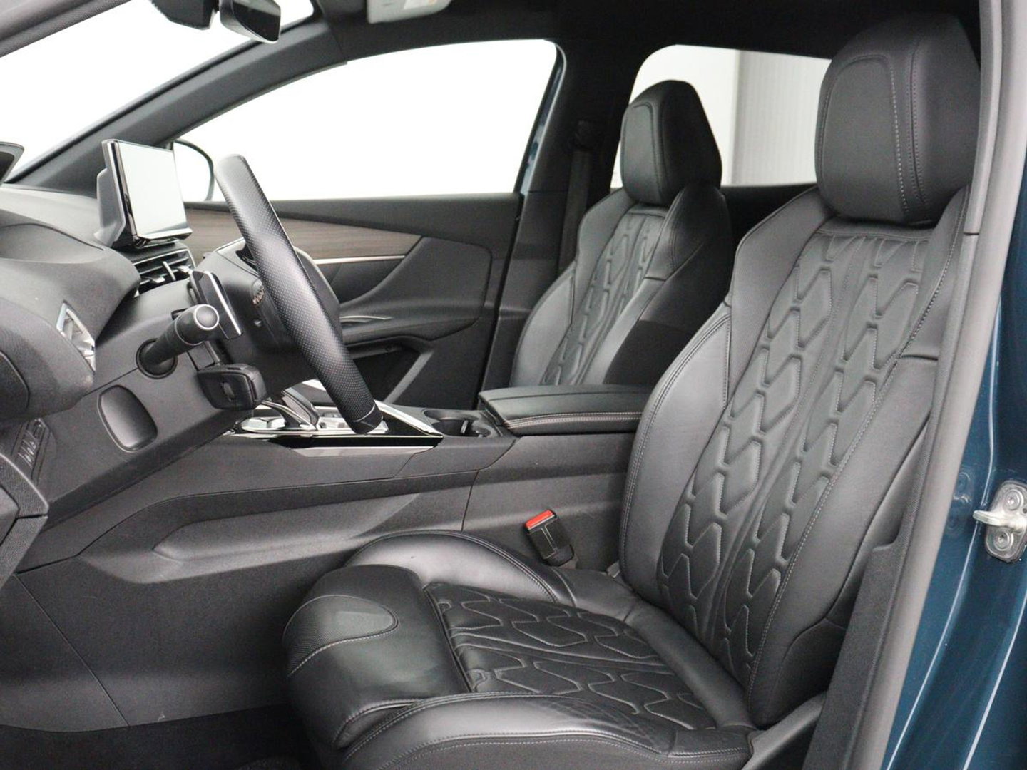 Peugeot 3008 1.6 PureTech GT | Massage | Adaptive cruise | Trekhaak afneembaar | Leder | Full LED | 360 Camera | Carplay | Stoelverwarming