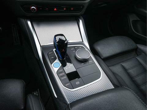 BMW i4 eDrive40 High Executive 84 kWh M-Sportpack [ 3-Fase ] {SOH-93%} (INCL.BTW)  Aut *LEATHER | HEAD UP | FULL-LED | HIFI-SOUND | CRUISE | WIDESCREEN-COCKPIT | DAB+ | CAMERA | AMBIENTLIGHT | CARPLAY | HEATED-SPORTSEATS | PRIVACY-GLASS | 19''ALU*