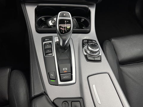 BMW 5 Serie 520i High Executive M-Sportpack Aut. *PANO | LEATHER | XENON | HARMAN/KARDON | HEATED-SPORTSEATS | NAVI-FULLMAP | PRIVACY-GLASS | SHIFT-PADDLES | ECC | PDC | CRUISE | 18''ALU*