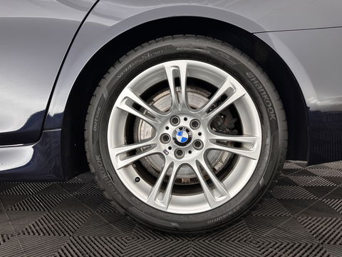 BMW 5 Serie 520i High Executive M-Sportpack Aut. *PANO | LEATHER | XENON | HARMAN/KARDON | HEATED-SPORTSEATS | NAVI-FULLMAP | PRIVACY-GLASS | SHIFT-PADDLES | ECC | PDC | CRUISE | 18''ALU*