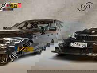 BMW 3 Serie - 320i M Sport 184Pk Automaat (APPLE CARPLAY, M PAKKET, LEDER/ALCANTARA, STOELVERWARMING, SPORTSTOELEN, GETINT GLAS, SFEERVERLICHTING, FLIPPERS, NIEUWE APK, NIEUWSTAAT)