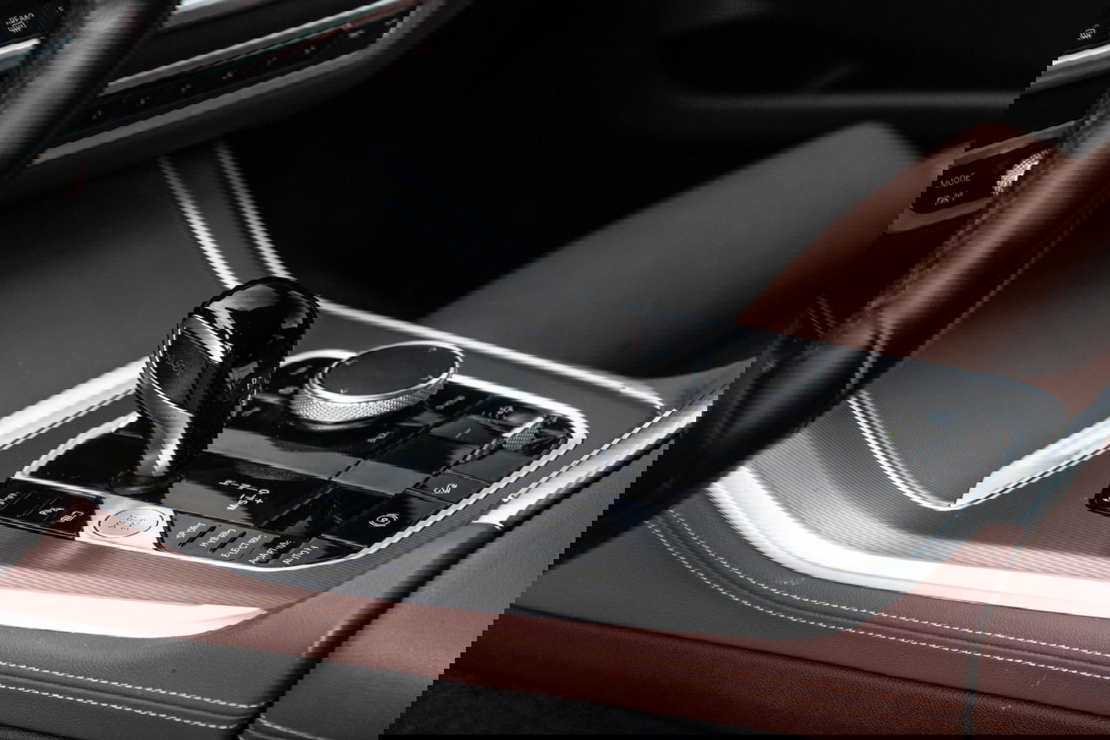 BMW X5 xDrive45e CARPLAY  / CAMERA / DEALER ONDERHOUDEN / BRUIN LEER / STOELVERWARMING