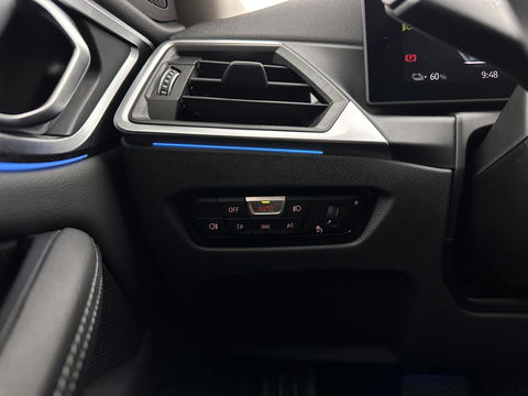 BMW i4 eDrive40 High Executive 84 kWh [ 3-Fase ] {SOH-95%} (INCL.BTW) *HEAD-UP | LEATHER | FULL-LED | WIDESCREEEN-DIGI-COCKPIT | CAMERA | KEYLESS | HIFI-SOUND | PRIVACY-GLASS | ECC | PDC | CRUISE | 17''ALU*