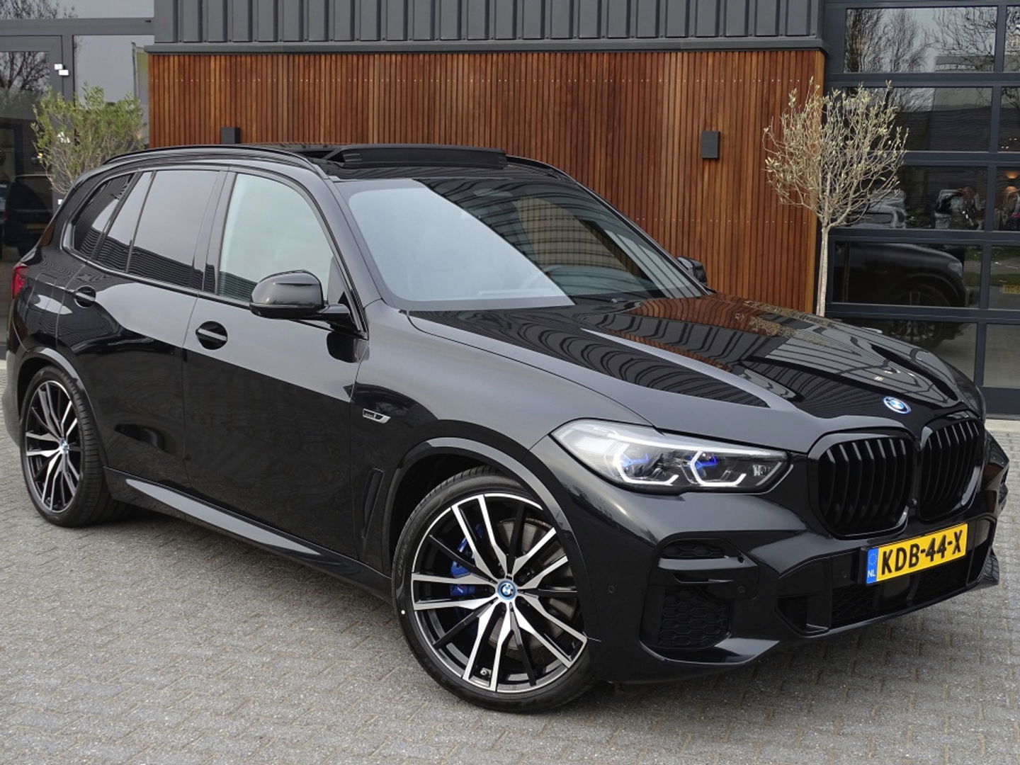 BMW X5 45e 394PK M-Sport / M- Individual / Skylounge / Laser / 360°