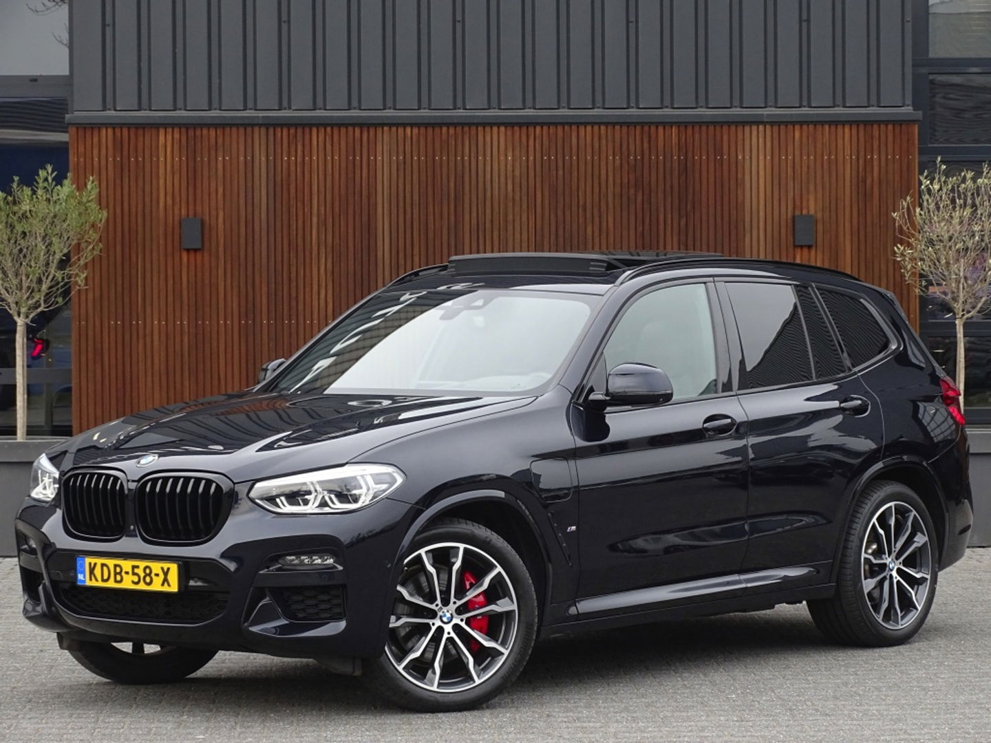 BMW X3 30e 292PK X-drive M-sport / Carbon / 360° / Pano / Harman Kardon