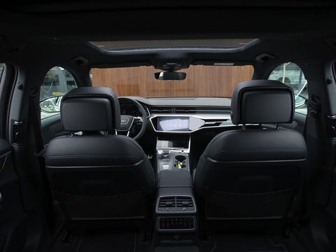 Audi A6 Avant 55 TFSIe 367 PK Quattro / Audi Exclusive / B&O / 2022 / Matrix