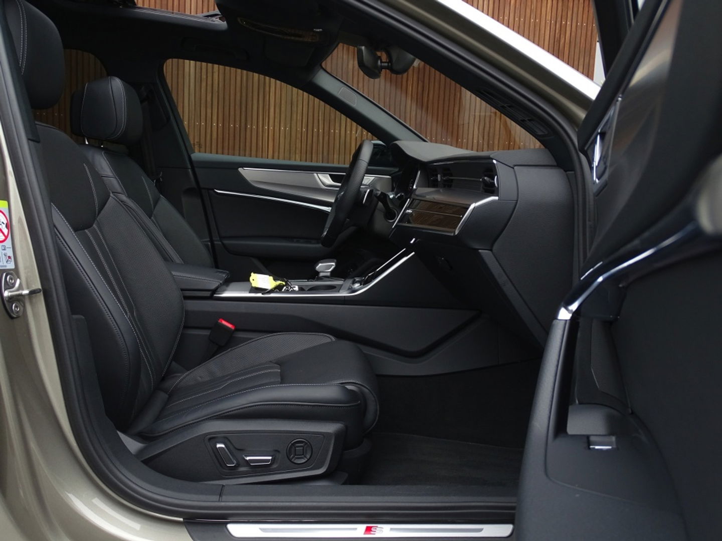 Audi A6 Avant 55 TFSIe 367 PK Quattro / Audi Exclusive / B&O / 2022 / Matrix