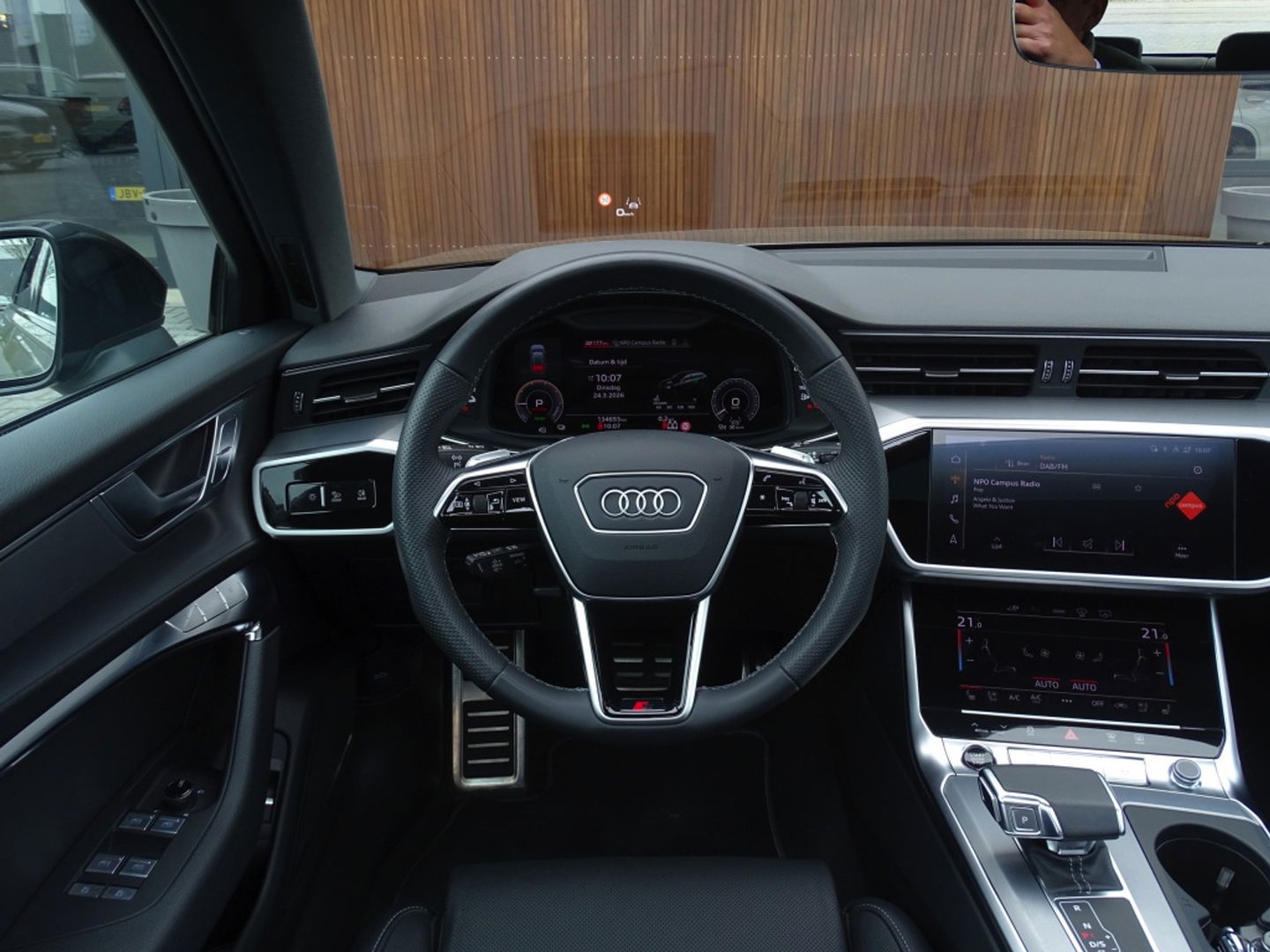 Audi A6 Avant 55 TFSIe 367 PK Quattro / Audi Exclusive / B&O / 2022 / Matrix