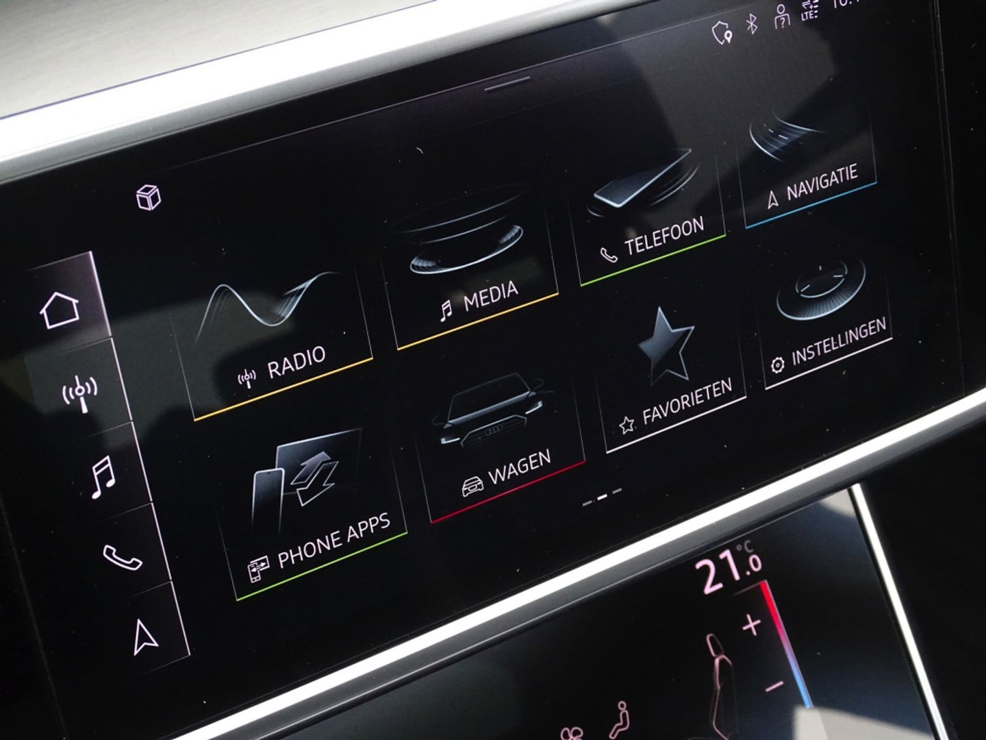 Audi A6 Avant 55 TFSIe 367 PK Quattro / Audi Exclusive / B&O / 2022 / Matrix