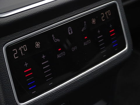 Audi A6 Avant 55 TFSIe 367 PK Quattro / Audi Exclusive / B&O / 2022 / Matrix